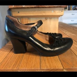Earthies Heels Size 7